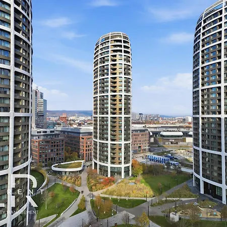 Skypark Elite Suite, View ,free Parking Apartment Bratislava