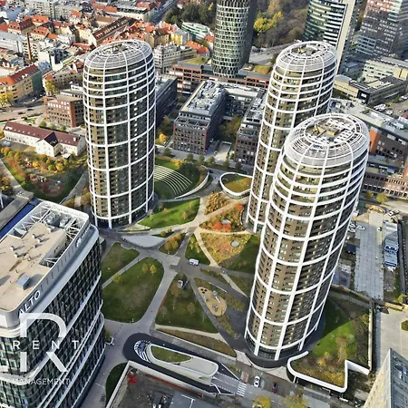 Skypark Elite Suite, View ,free Parking * ברטיסלאבה