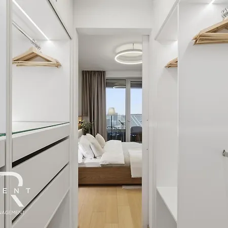 Skypark Elite Suite, View ,free Parking Apartment