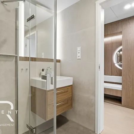 Skypark Elite Suite, View ,free Parking Apartment