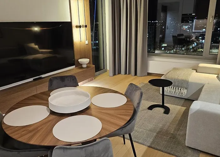 דירה Skypark Elite Suite, View ,free Parking ברטיסלאבה