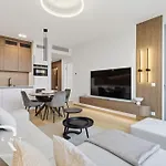 Skypark Elite Suite, View ,free Parking * Bratysława